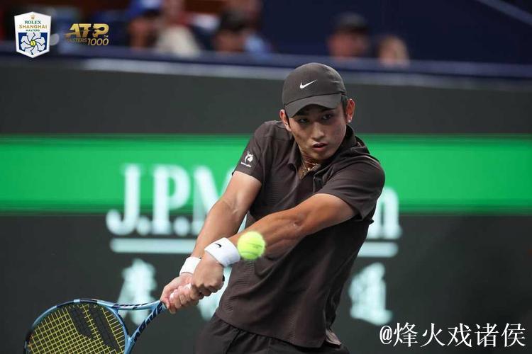 ATP上海大师赛:商竣程力克科瓦切维奇赢得首胜 ATP上海大师赛:商竣程力克科瓦切维奇赢得首胜